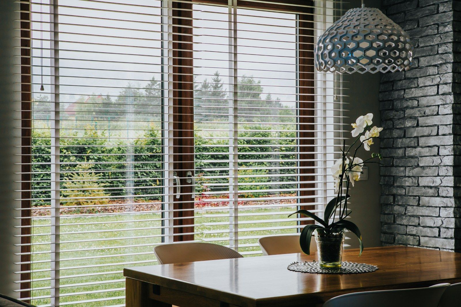 Ventana - okna na wymiar jelenia góra - bramy garażowe - drzwi - stolarka okienna
